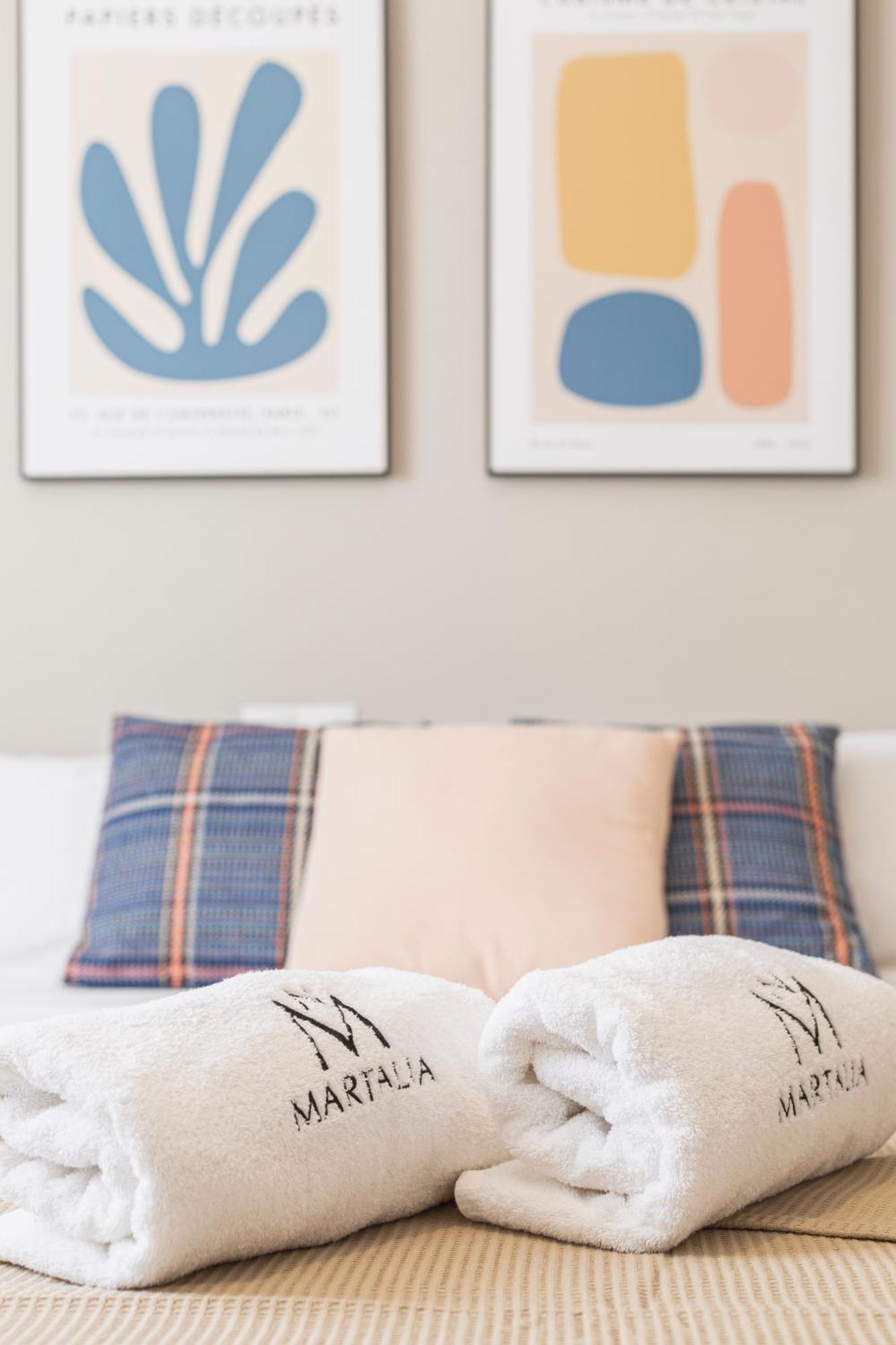 רונדה Apartamentos Martalia Aticos Deluxe מראה חיצוני תמונה