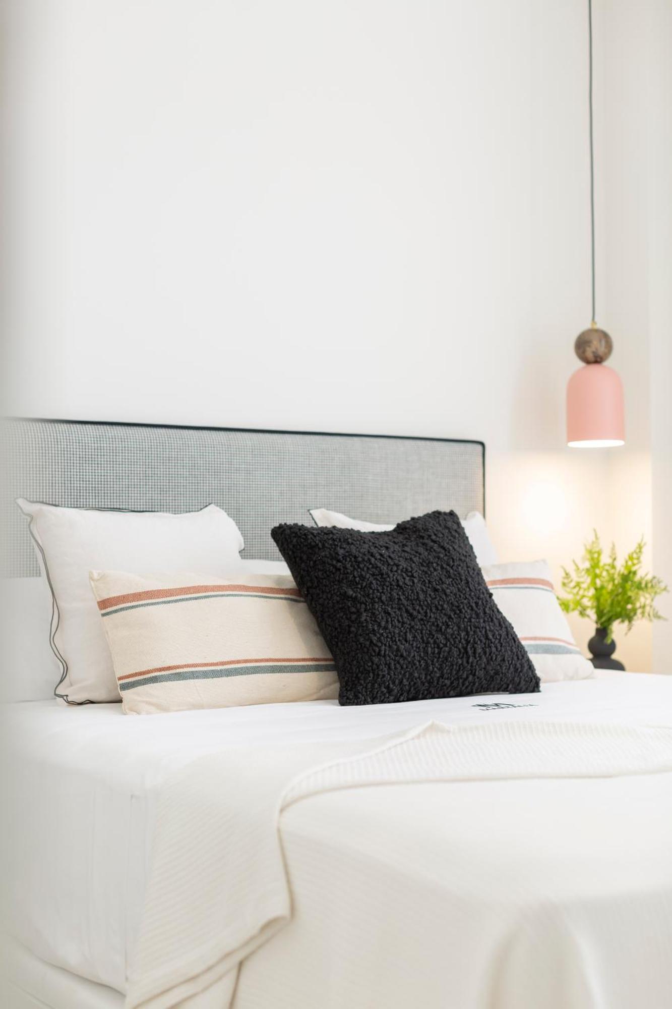 רונדה Apartamentos Martalia Aticos Deluxe מראה חיצוני תמונה