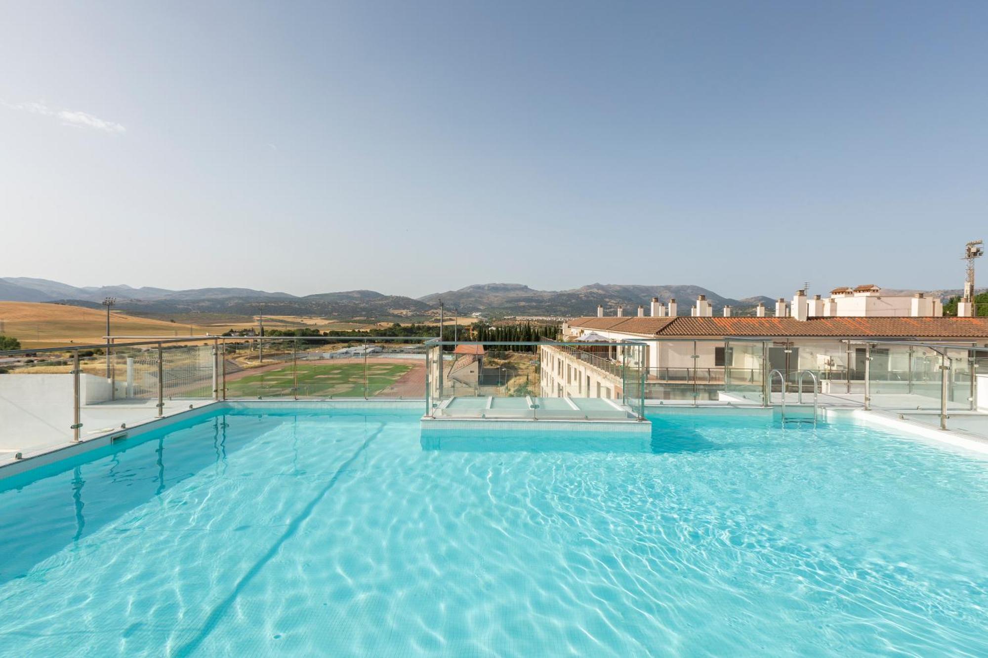 רונדה Apartamentos Martalia Aticos Deluxe מראה חיצוני תמונה